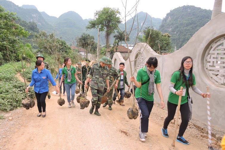 Chương[-]trình[-]“Trồng[-]1000[-]cây[-]hoa[-]ngọc[-]lan”[-]đến[-]với[-]chùa[-]Tân[-]Thanh,[-]Lạng[-]Sơn[-]